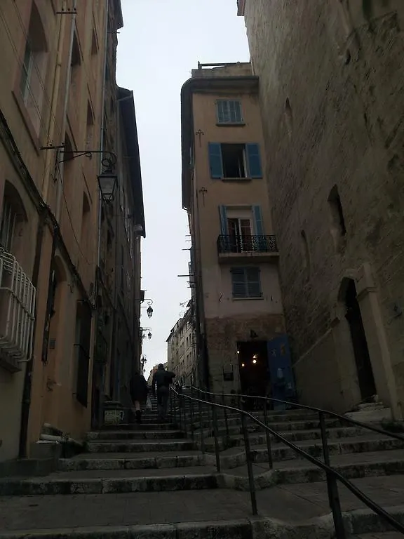 Appartement Studio Panier 2000 Marseille France