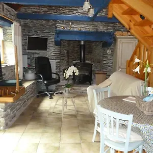 A L'ombre Du Figuier , Saint-Thois France